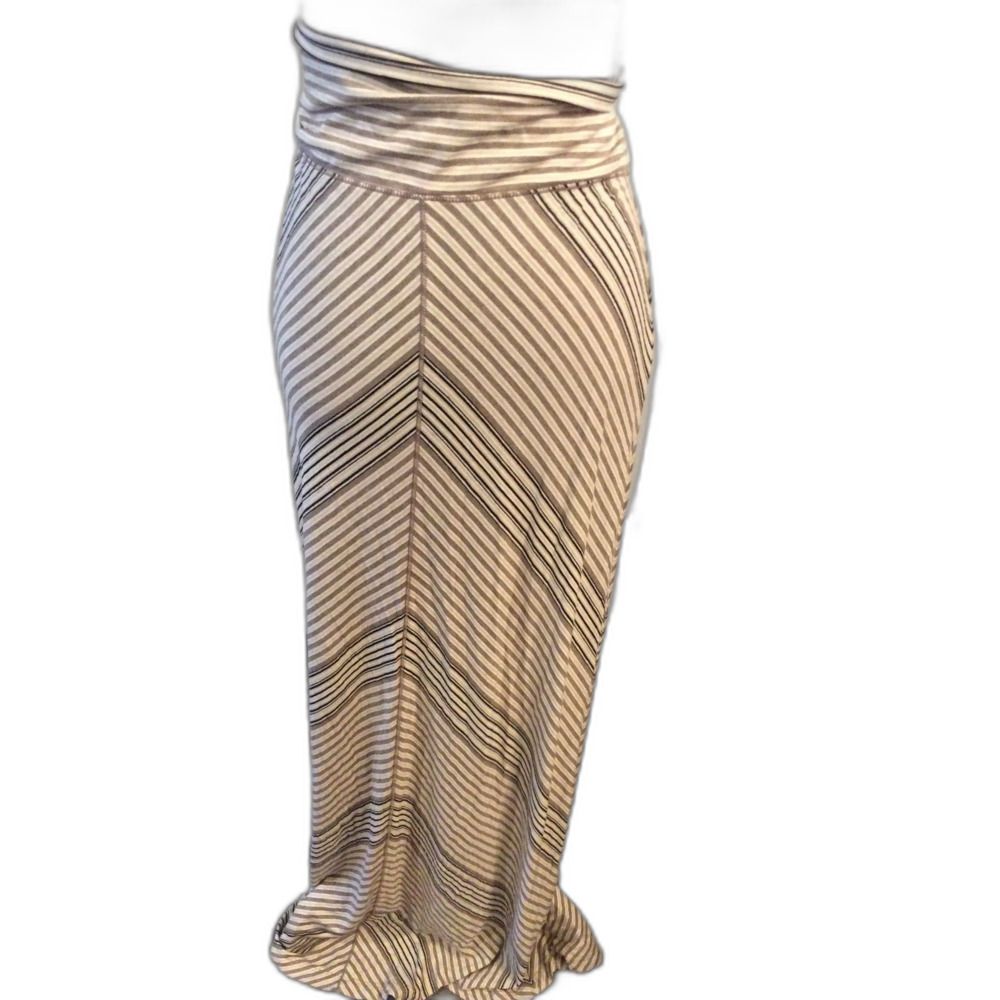 New NWT Max Edition Maxi Skirt Medium M Diagonal Stripes Neutral